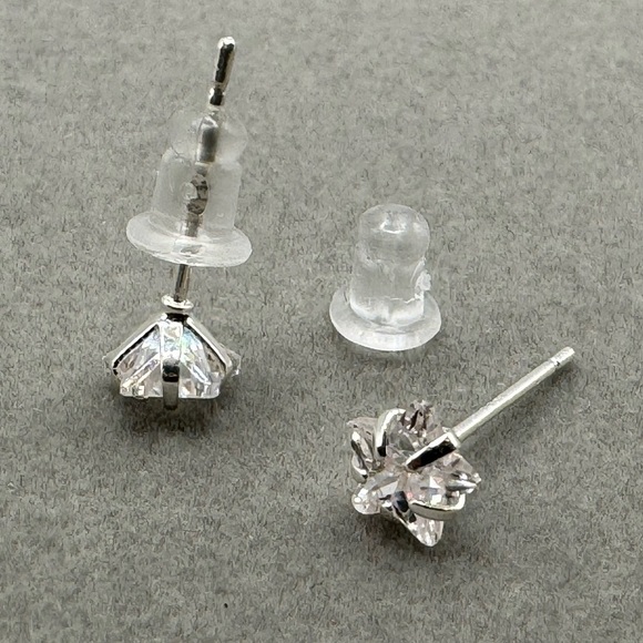 2/$30 Genuine 925 Sterling Silver Star Zircon Stud Earrings - Picture 4 of 6